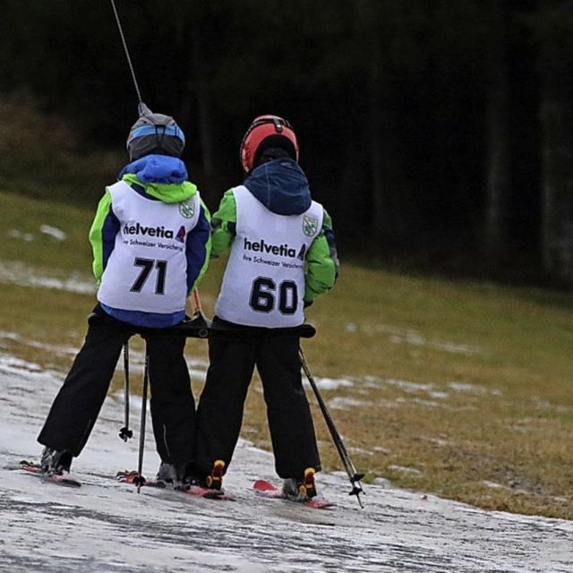 Aufwärts auf ein bisschen Weiß am Schneeberg