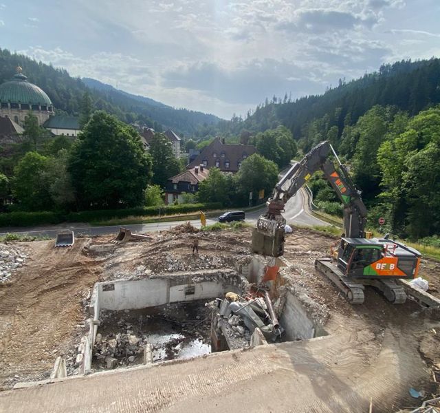 Spatenstich für den Neubau der Spor- und Mehrzweckhalle an der Fürstabt-Gerbert-Schule