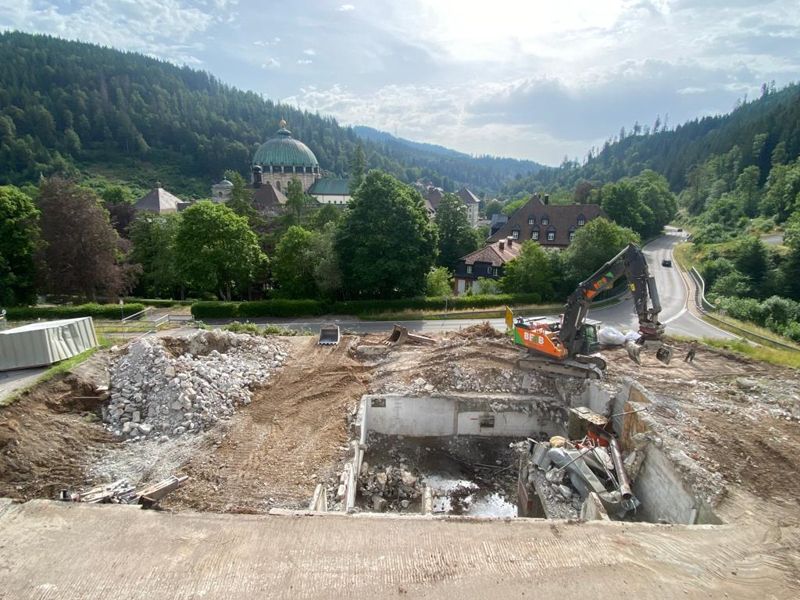 Spatenstich für den Neubau der Spor- und Mehrzweckhalle an der Fürstabt-Gerbert-Schule