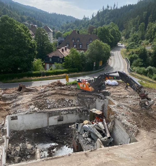 Spatenstich für den Neubau der Spor- und Mehrzweckhalle an der Fürstabt-Gerbert-Schule